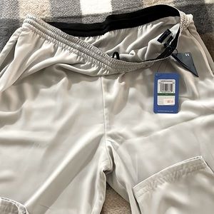 NWT Under Armour Women’s USA Sport pant size L